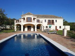 Chalet en Sotogrande Alto. Villa en venta en sotogrande - alto, 5 dormitorios.