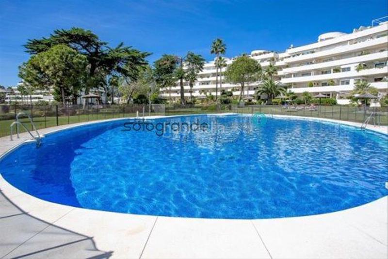 Foto 580de3bd-694f-4840-8b92-4a0584f2658e. Piccolo appartamento con riscaldamento parcheggio piscina in Estepona