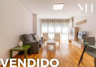 Piso en Calle jaen 78. Piso de 3 dormitorios con garaje en sierra alhamilla