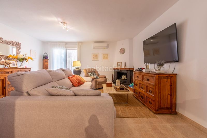 Foto a53befc9-10d9-4978-8f27-393d09283e8f. Casa adossada amb calefacció aparcament a La Cañada de San Urbano Almería