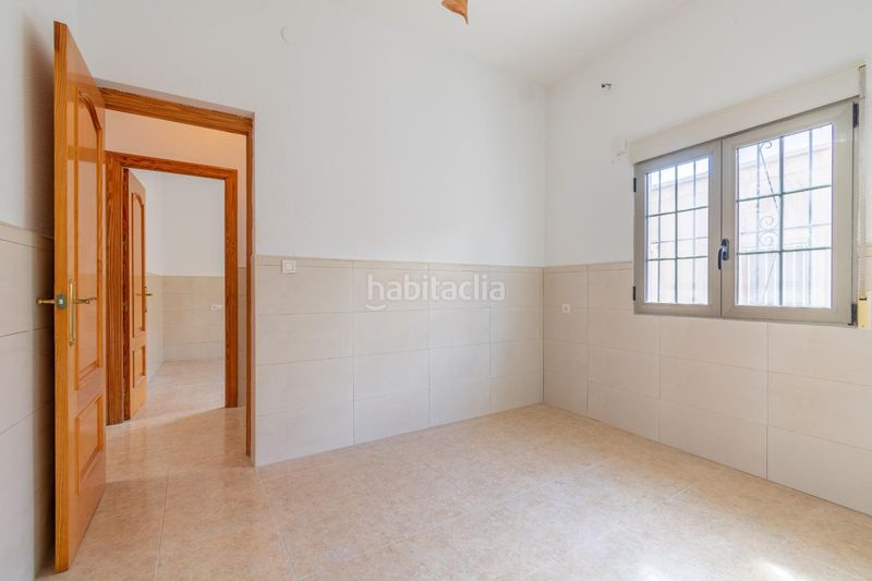Foto f8397aa8-f0ea-4856-9c12-861e1cf32546. Casa a El Alquián Almería