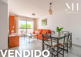 Flat in Calle petanca. Piso de 3 dormitorios con garaje y zonas comunes en el toyo