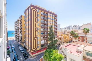 Appartement  California. Vivienda a solo 50 metros de la playa en el zapillo