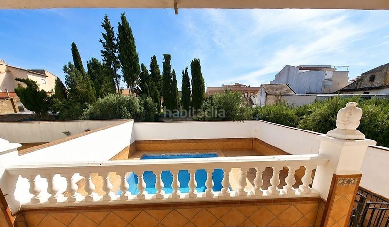 Foto 41270f29-7dac-4bd3-a1ae-805f8529a274. Casa aparellada amb aparcament a Híjar Gabias (Las)