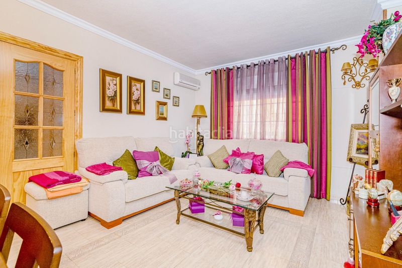 Foto b16b7262-227a-4674-9fc0-d1f84ebf8409. Casa a schiera con parcheggio in Belicena Vegas del Genil