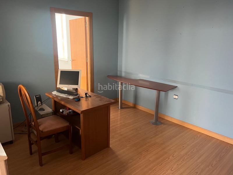 Foto 4ac3cb02-93d9-4af6-a0bd-4e74db6d5fb5. Oficina amb calefacció a Avda de Madrid - Pº de la Estación Jaén