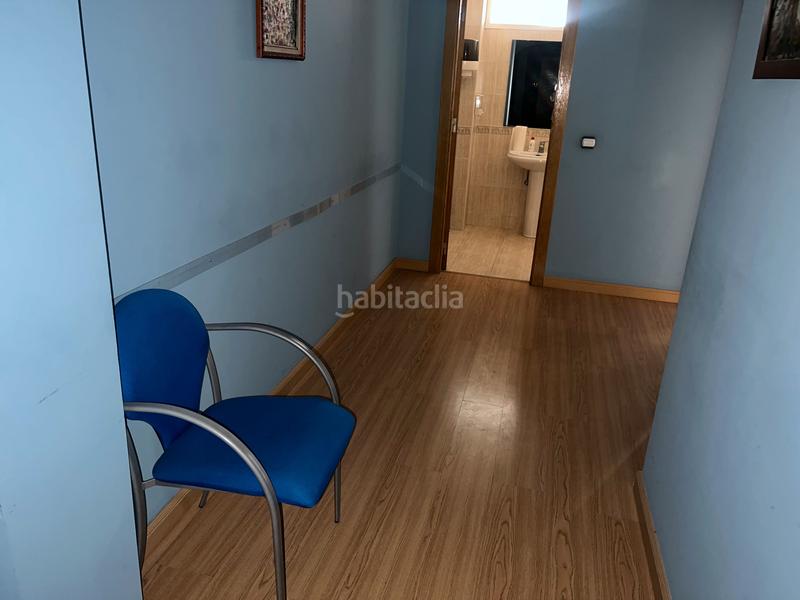 Foto 8f8ce2d8-e60f-4238-b651-193cf418520b. Oficina amb calefacció a Avda de Madrid - Pº de la Estación Jaén