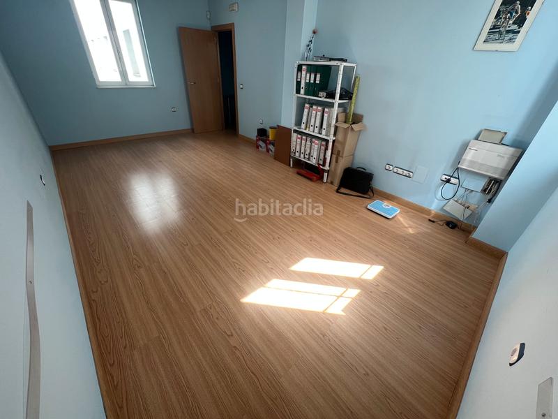 Foto 97d3e117-33a9-4a77-89de-eed5a5279786. Oficina amb calefacció a Avda de Madrid - Pº de la Estación Jaén