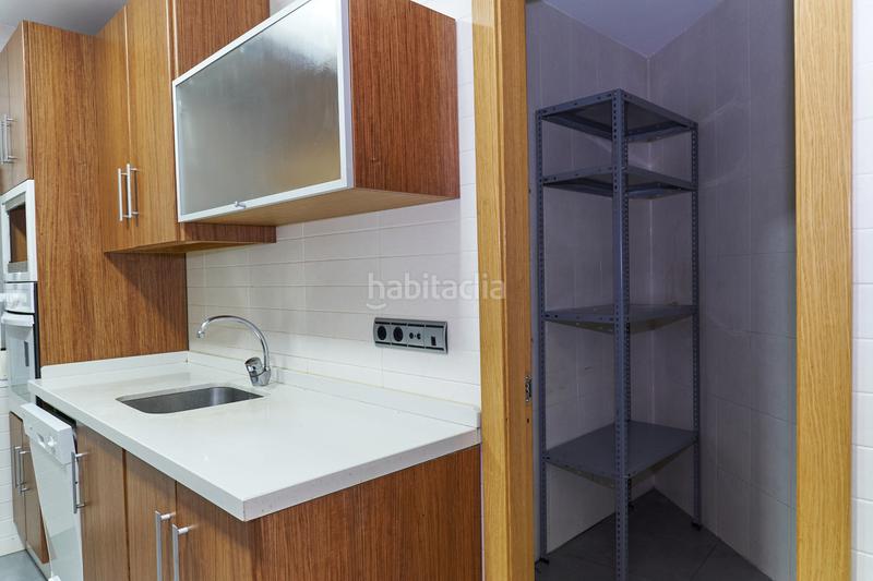 Foto 0e096f1f-d7d3-41e8-9eeb-930e67a92056. Piso en plaza de la constitución 10 centro, plaza constitución, para entrar sin reformas en Jaén