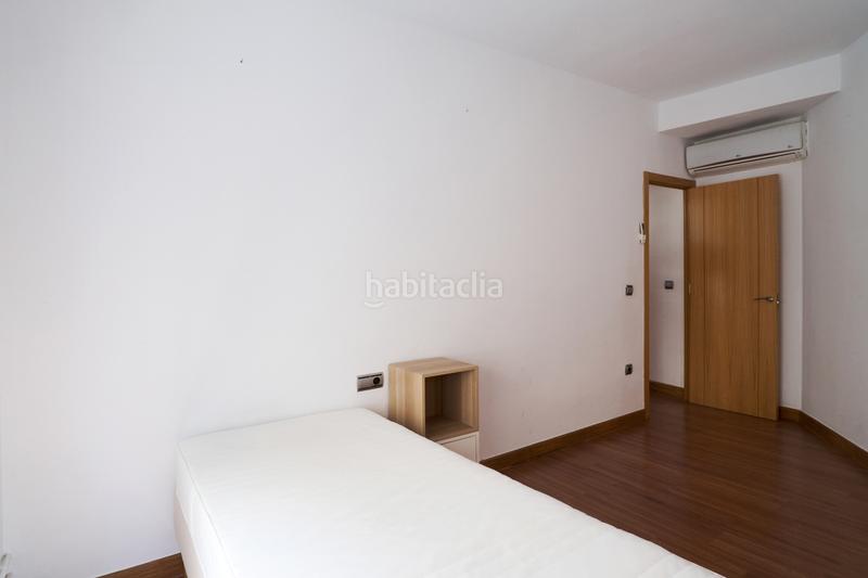 Foto 85436511-5fda-4e52-92c7-5f34807b5810. Piso en plaza de la constitución 10 centro, plaza constitución, para entrar sin reformas en Jaén