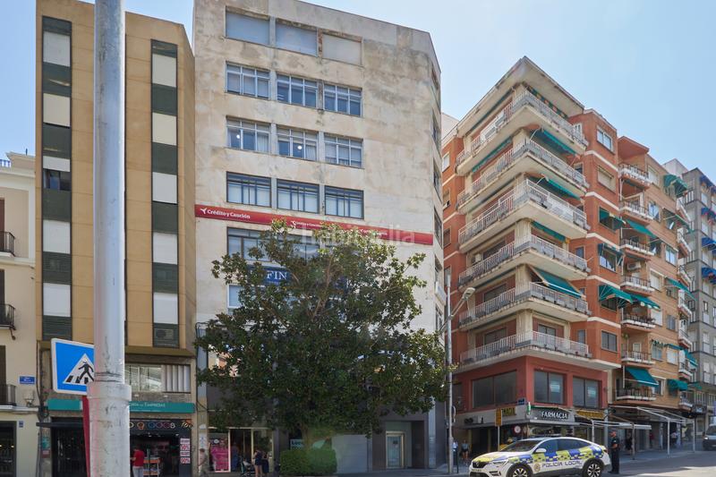 Foto a8d66ce5-aaf9-4aef-a600-a1acef665502. Piso en plaza de la constitución 10 centro, plaza constitución, para entrar sin reformas en Jaén