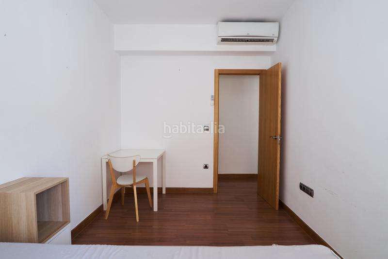 Foto adc50645-69e7-47ec-abc4-e4709f9f52c9. Piso en plaza de la constitución 10 centro, plaza constitución, para entrar sin reformas en Jaén