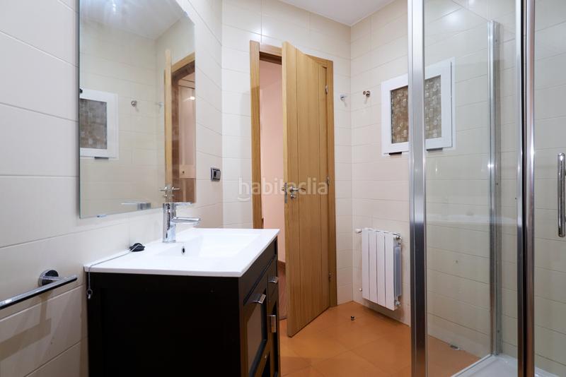 Foto cff41da7-532d-4c9d-830b-2cb01e473804. Piso en plaza de la constitución 10 centro, plaza constitución, para entrar sin reformas en Jaén