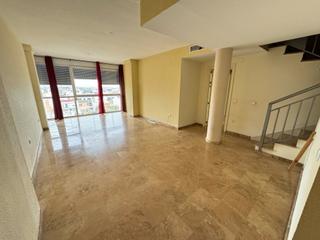 Rent Duplex  Calle fuente del alamillo. Luminoso ático dúplex en la ii fase de las fuentezuelas