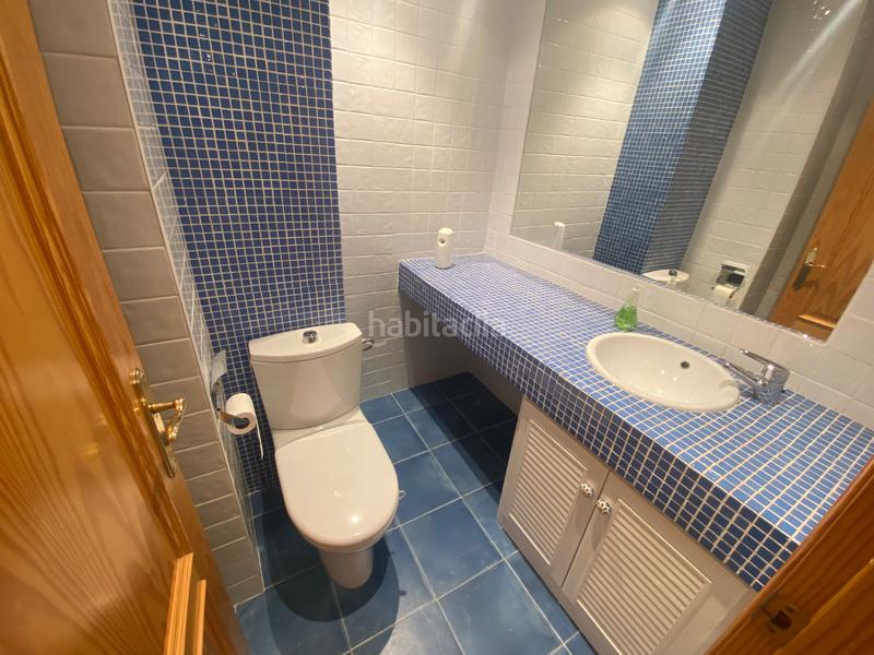 Foto 832cb6a9-fd9f-449a-a979-f218f8907117. Alquiler ático  sin amueblas de 3 dormitorios junto al Hospital en Jaén