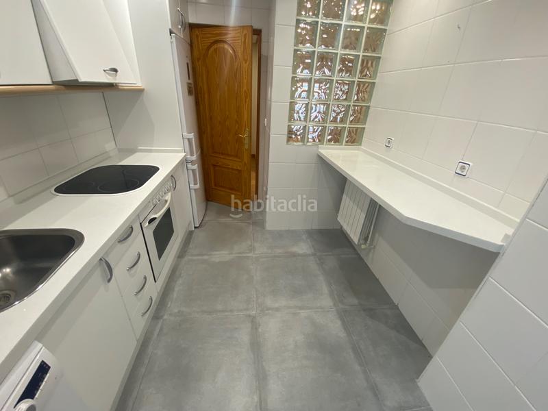 Foto 88010f40-f276-4bdc-96be-24087ebdafd0. Alquiler ático  sin amueblas de 3 dormitorios junto al Hospital en Jaén