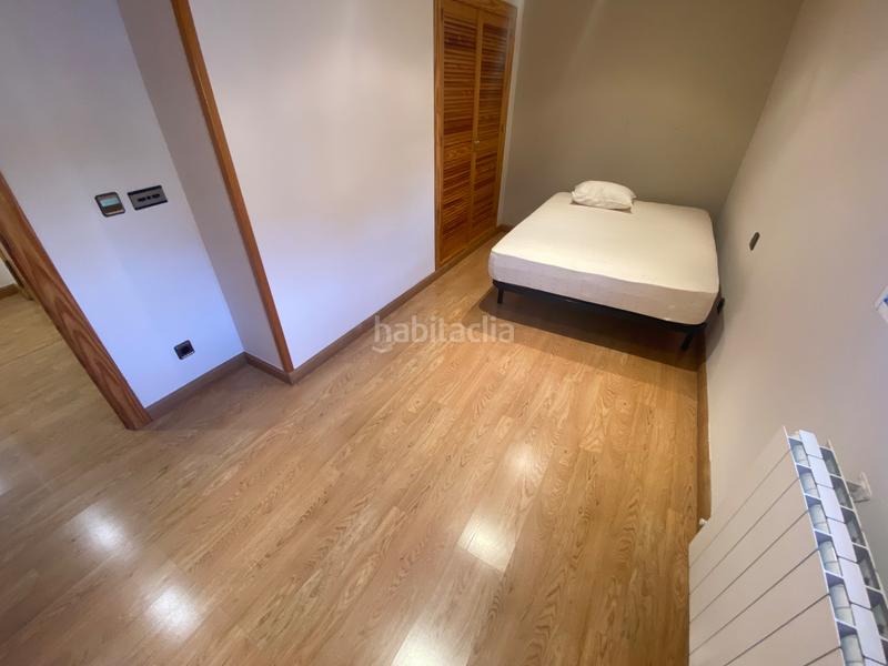 Foto b0e01e33-bbc1-45f9-96b0-6ea3ebd66fff. Alquiler ático  sin amueblas de 3 dormitorios junto al Hospital en Jaén