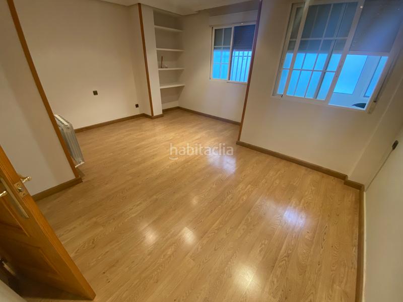 Foto e4beb82f-f024-4795-bb04-49bc942e00f1. Location attique avec chauffage dans Hospital Jaén