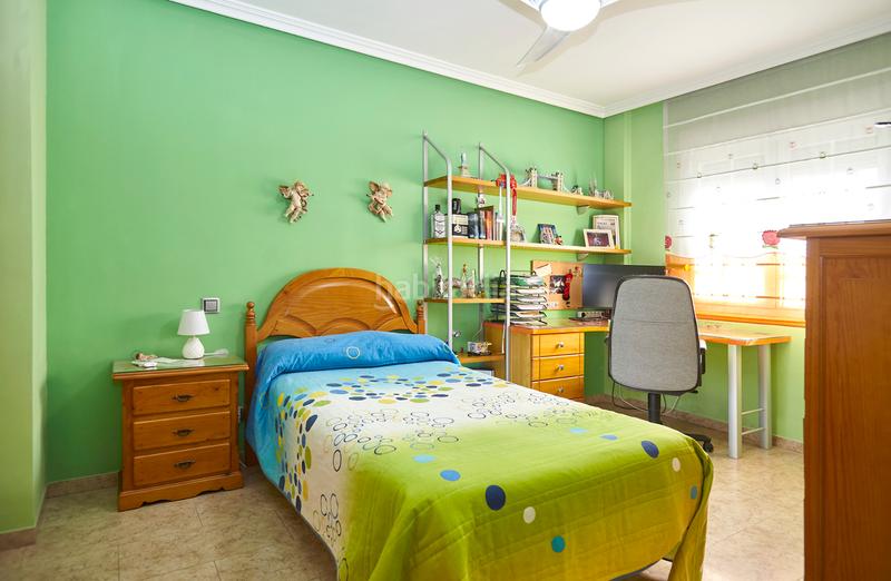 Foto 1c13f26a-2448-4c27-be6d-9dac11d13614. Casa adosada casa muy nueva bulevar en Renfe - Bulevar 1ª y 2ª Fase Jaén