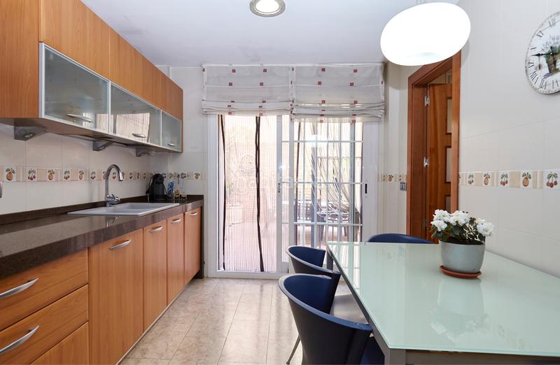 Foto 9ffe3f82-eaca-482b-be1b-514fc45981b9. Casa adosada casa muy nueva bulevar en Renfe - Bulevar 1ª y 2ª Fase Jaén