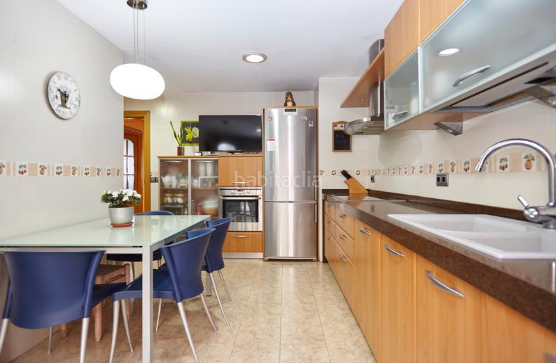 Foto b154b6f9-c1a1-4450-a7c2-397385f6b283. Casa adosada casa muy nueva bulevar en Renfe - Bulevar 1ª y 2ª Fase Jaén