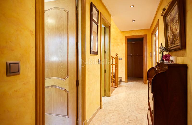 Foto d80ee6e4-1e03-4aff-b213-d22c43314ae4. Casa adosada casa muy nueva bulevar en Renfe - Bulevar 1ª y 2ª Fase Jaén