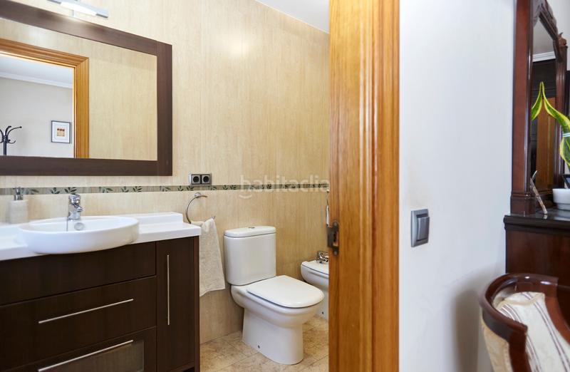 Foto f75f1292-afa8-4166-8f36-0b92e3fd191c. Casa adosada casa muy nueva bulevar en Renfe - Bulevar 1ª y 2ª Fase Jaén