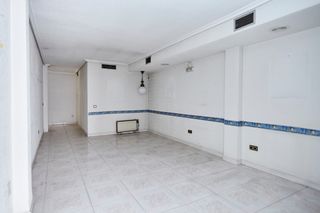 Flat  Calle de la madre soledad torres acosta. Gran vivienda para reformar con muchas posibilidades en madre so