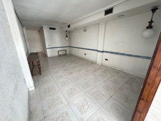 Pis  Calle de la madre soledad torres acosta. Gran vivienda para reformar con muchas posibilidades en madre so