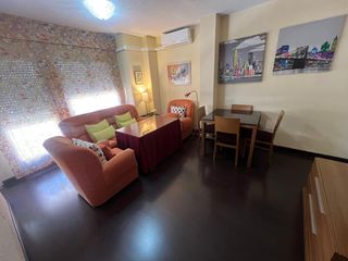 Rent Apartment  Calle maestro bartolomé. Apartamento de 1 dormitorio en el centro de jaén