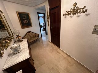 Pis  Avenida de andalucía 2. Pisazo en el primer edificio del gran eje