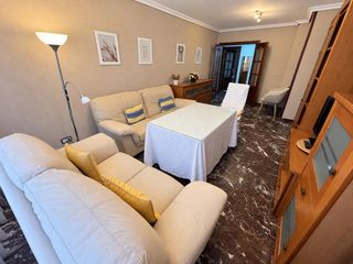 Rent Flat  Calle sebastián martínez. Estupenda vivienda en sebastián martínez