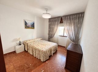 Lloguer Pis  Calle cuesta de belén. Vivienda de 3 dormitorios en cuesta de belén