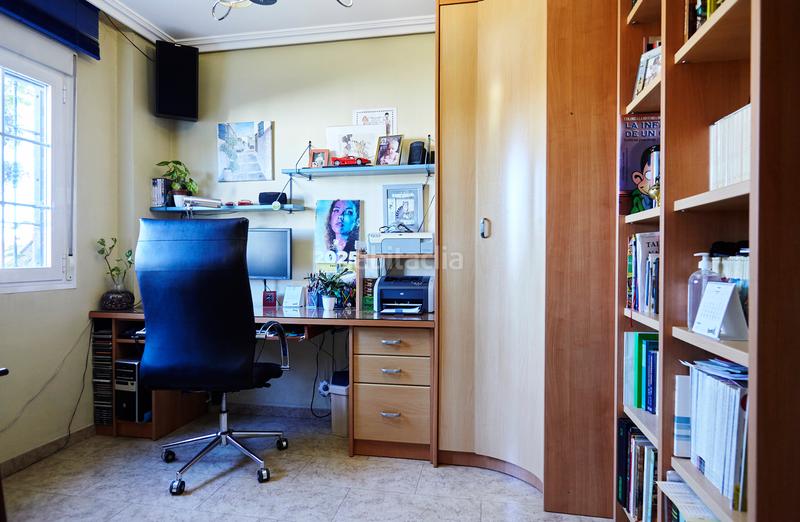 Foto 8ce7cc2e-ee8d-43a7-a2a1-09238c022439. Casa a schiera con riscaldamento parcheggio in Renfe - Bulevar 1ª y 2ª Fase Jaén