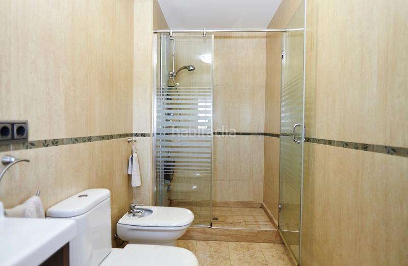 Foto 43f3a655-846c-4b51-b22b-6ea9f04a90a5. Casa adossada amb calefacció aparcament a Renfe - Bulevar 1ª y 2ª Fase Jaén