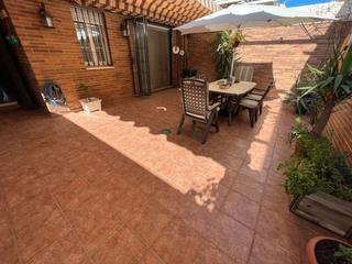 Casa adossada  Calle pintor rafael hidalgo de caviedes