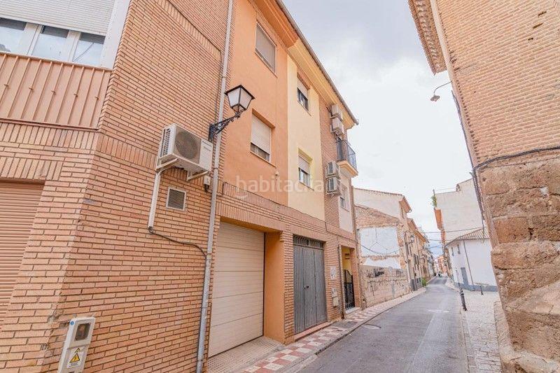 Foto 4608a49f-b94b-46a4-aa78-5408e13483e4. Casa amb calefacció a Albolote