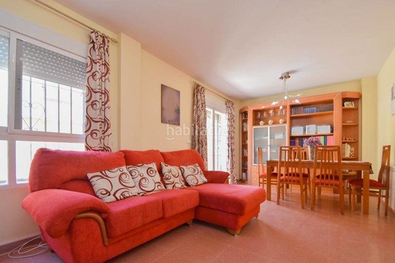 Foto 4f0f50a1-27de-4e42-9699-f7d181c8c5c5. Casa amb calefacció aparcament a Polideportivo Alhendín