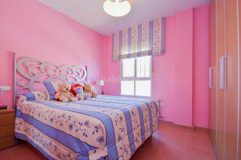 Foto d1f3f224-8da1-4a18-9abd-ea8e2b8b4fda. Casa amb calefacció aparcament a Polideportivo Alhendín