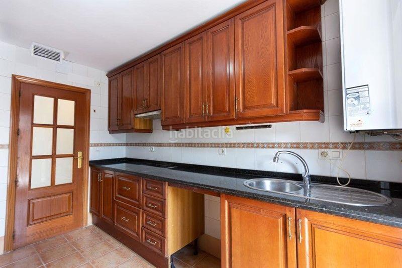 Foto 4e00a613-5e8d-4b11-8371-c67a472c9c95. Flat in Crta. De la Sierra Granada