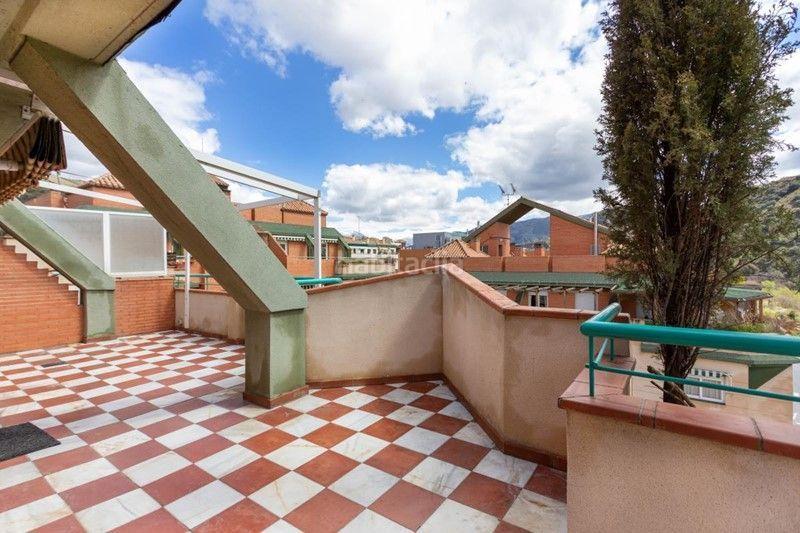 Foto b0ec47b4-cc4d-42a5-b453-898e95075ca6. Flat in Crta. De la Sierra Granada