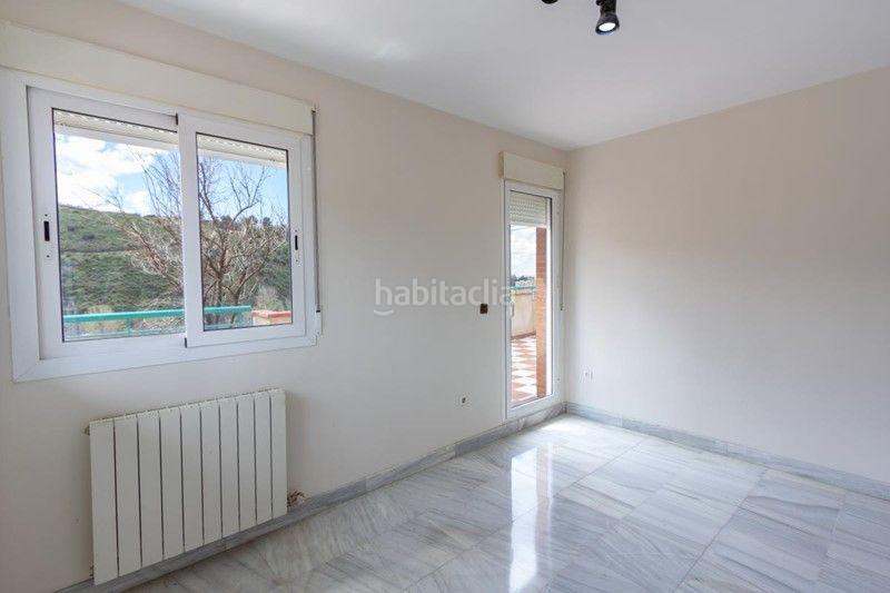 Foto c56296d2-ac0d-418b-baf0-de6b45c7eafd. Flat in Crta. De la Sierra Granada