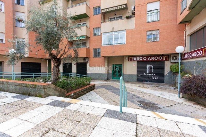 Foto 1f964fd3-82fa-4c91-857a-91361b3c6283. Piso en Crta. De la Sierra Granada