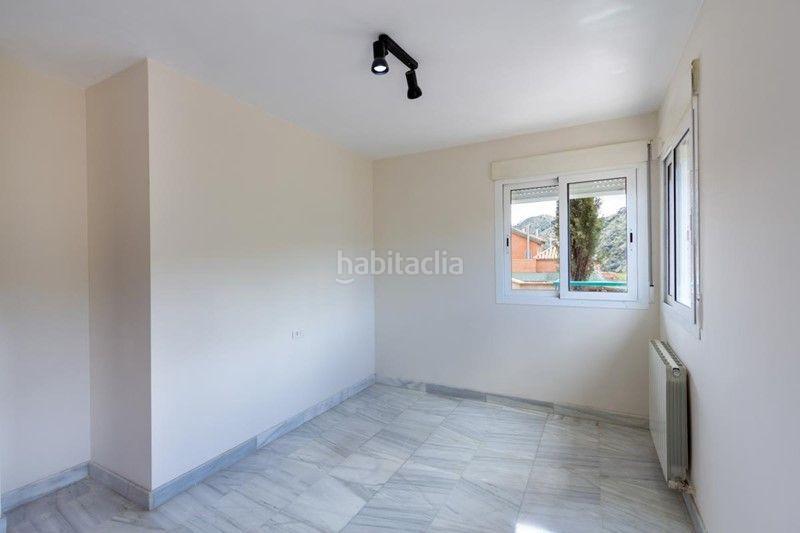 Foto 44dd131a-b6a9-4371-939e-e2cbfbf396a1. Piso en Crta. De la Sierra Granada