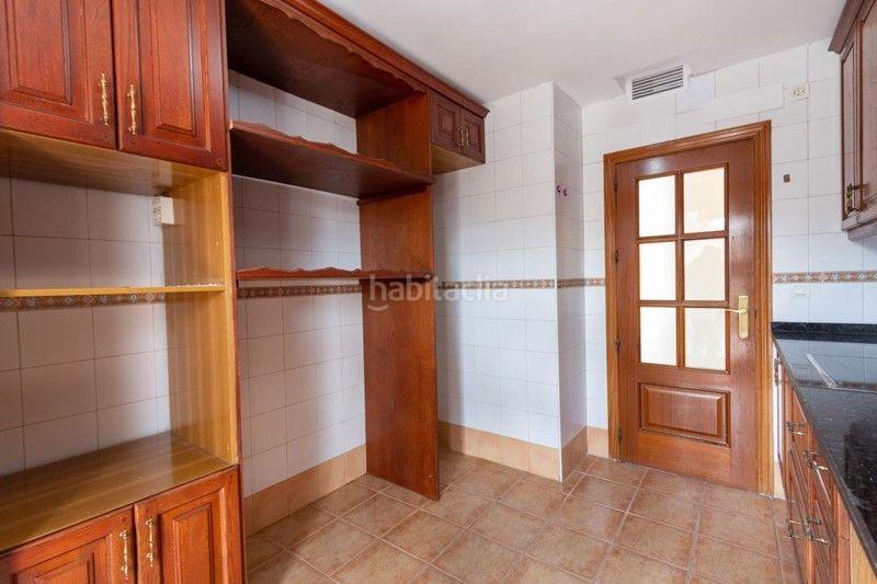 Foto 5fcaa7ad-9781-4901-b462-68293a5e3098. Piso en Crta. De la Sierra Granada