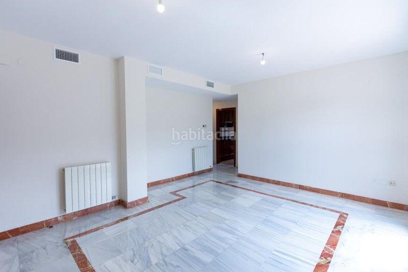 Foto b0185683-d66c-4946-8c9a-9d7c16b58b91. Piso en Crta. De la Sierra Granada