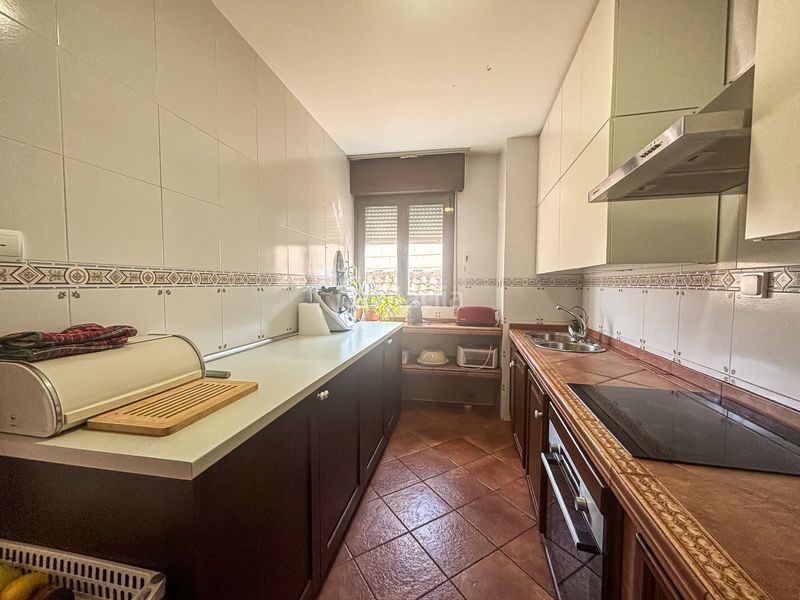 Foto 0c13b1cf-a95e-4d9d-8fe6-ad2da94f7d21. Haus mit heizung in Loja