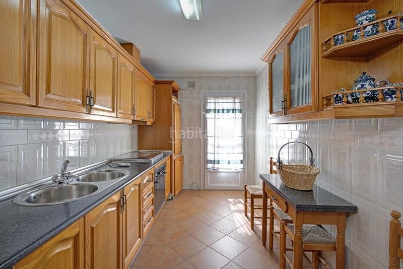 Foto 733222f8-41c8-4336-9717-497c74c34293. Casa amb aparcament a Padul