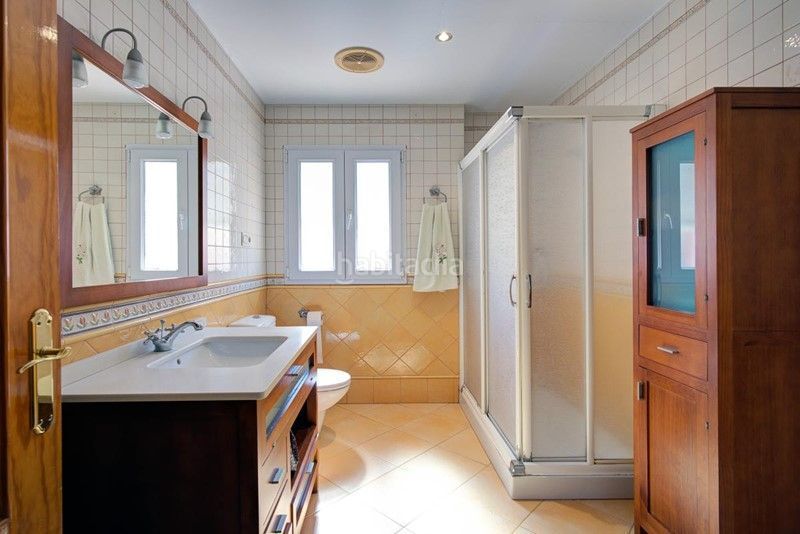 Foto b69b5311-5c4e-43d9-8411-a08ea0d7c55b. Casa amb aparcament a Padul