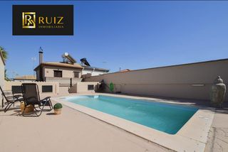 Maison  Parrales
